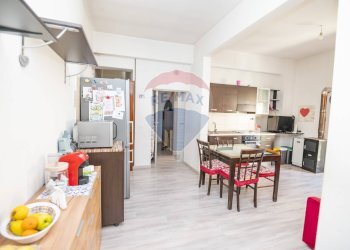 Sala da pranzo - Casa indipendente Via Valentino
 
18, Caltagirone - foto 1