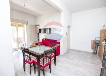 Sala da pranzo - Casa indipendente Via Valentino
 
18, Caltagirone - foto 2