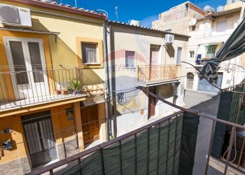 Balcone - Casa indipendente Via Valentino
 
18, Caltagirone - foto 3
