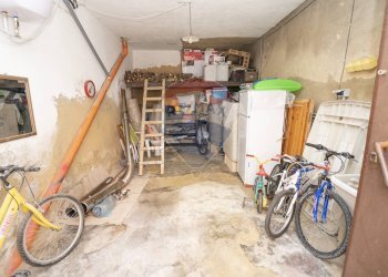 Dispensa di stoccaggio - Casa indipendente Via Valentino
 
18, Caltagirone - foto 15