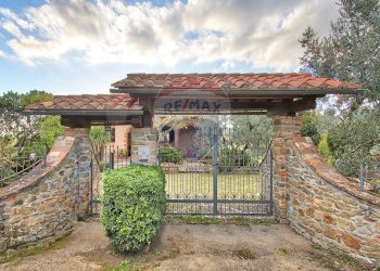 Casa all\'aperto - Villa VIA TORRICELLA
 
199, Monte San Savino - foto 2