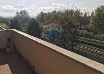 Balcone - Trilocale via Cesare Pavese
 
9, Castelfiorentino - foto 26