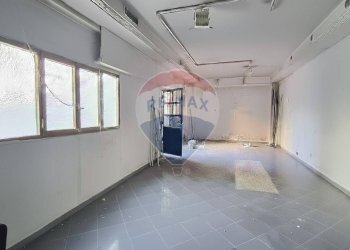 piano terra - Locale Commerciale via Francesco Cilea
28, Empoli - foto 8