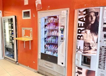 Cabina armadio - Commercial Activity Via Cosimo Ridolfi
 
3, Empoli - photo 6