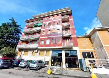 Edificio all\'aperto - Monolocale via Torino
 
8, Rho - foto 2