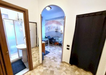 Hall / corridoio - Monolocale via Torino
 
8, Rho - foto 11