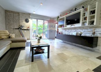 Soggiorno - Trilocale via don mauro bonzi
 
36, Desio - foto 4