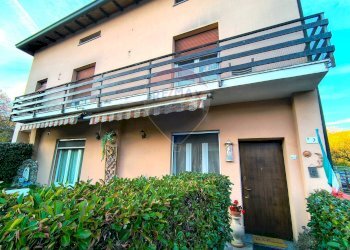 Casa all\'aperto - Trilocale via Giuseppe Parini
 
1, Colle Brianza - foto 3