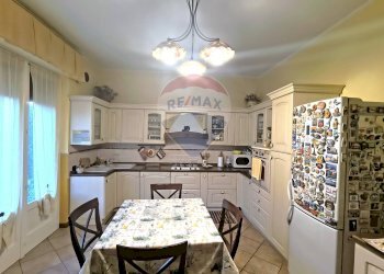 Cucina - Trilocale via Giuseppe Parini
 
1, Colle Brianza - foto 11