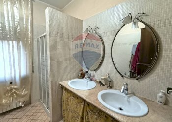 Bagno - Trilocale via Giuseppe Parini
 
1, Colle Brianza - foto 17