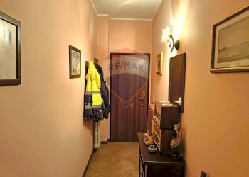 Hall / corridoio - Trilocale via Giuseppe Parini
 
1, Colle Brianza - foto 23