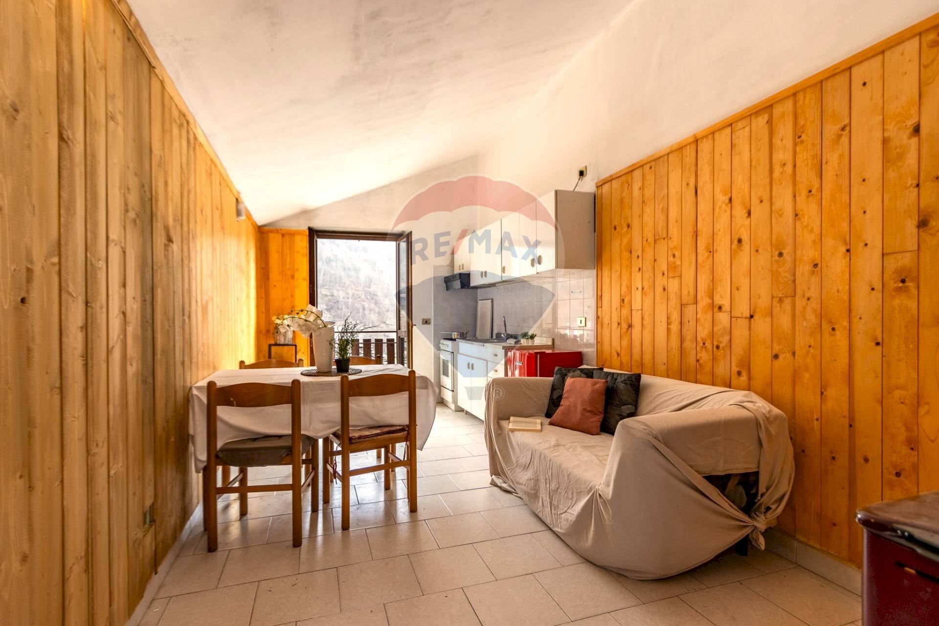 Sala da pranzo - Bilocale Cataeggio, Val Masino - foto 1