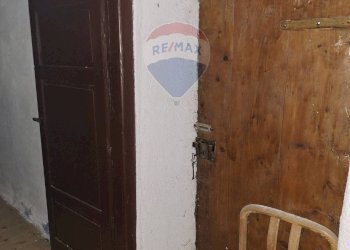 Hall / corridoio - Trilocale via al Prato
 
60, Forcola - foto 14