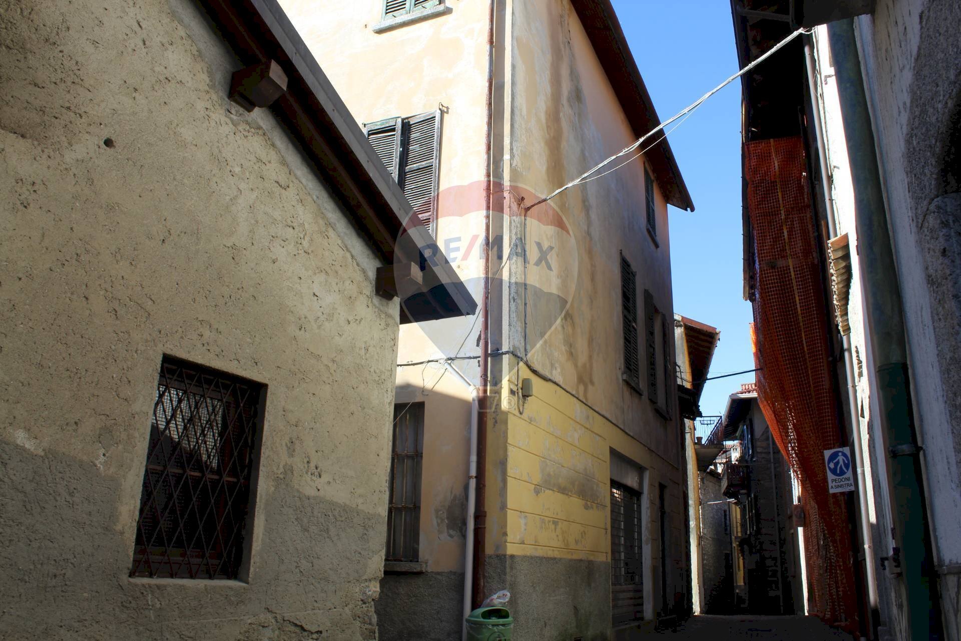 Edificio all\'aperto - Casa indipendente via Dante
48, Esino Lario - foto 3