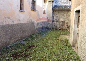 Giardino - Casa indipendente via Dante
 
48, Esino Lario - foto 1