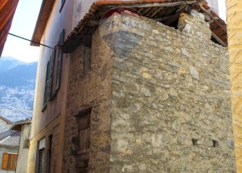 Casa all\'aperto - Casa indipendente via Dante
 
48, Esino Lario - foto 2