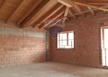 Stanza vuota - Villa Frazione Cevo, Civo - foto 3