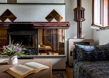 Soggiorno - Bilocale via Arca Vuota Regoledo, Berbenno di Valtellina - foto 13