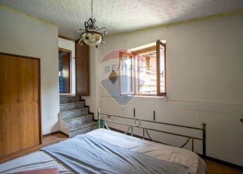 Camera / camera da letto - Bilocale via Arca Vuota Regoledo, Berbenno di Valtellina - foto 18