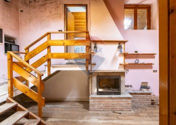Scale - Casa indipendente Via Alle scuole
 
172, Berbenno di Valtellina - foto 4
