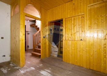 Stanza vuota - Casa indipendente Via Alle scuole
 
172, Berbenno di Valtellina - foto 17
