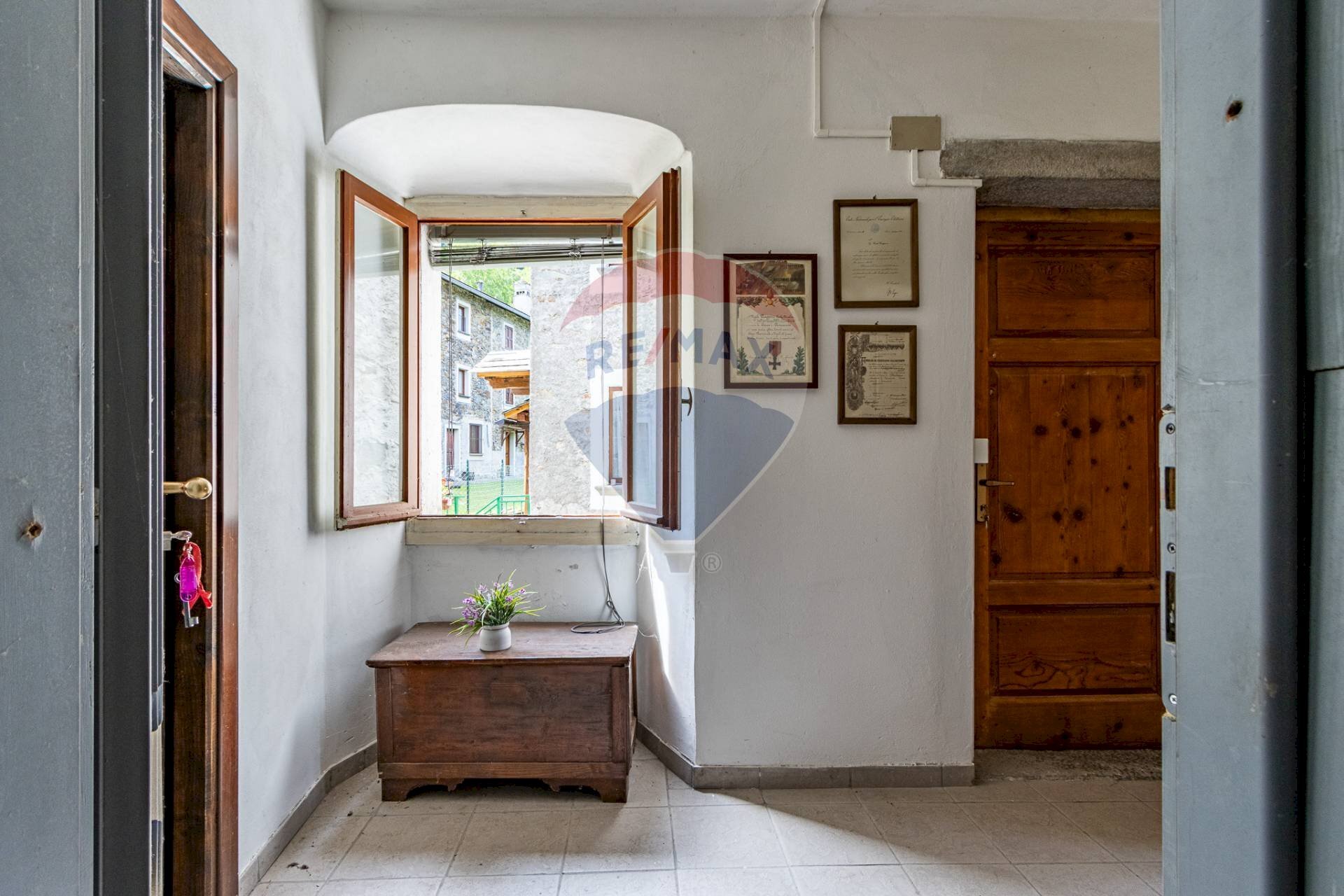 Hall / corridoio - Two-room apartment via Arzo, Morbegno - photo 2