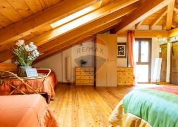 Camera / camera da letto - Attico Piazza Armando Diaz
 
7, Esino Lario - foto 12