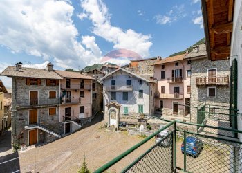 Balcone - Attico Piazza Armando Diaz
 
7, Esino Lario - foto 26
