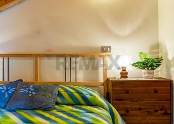 Camera / camera da letto - Attic Piazza Armando Diaz
 
7, Esino Lario - photo 21