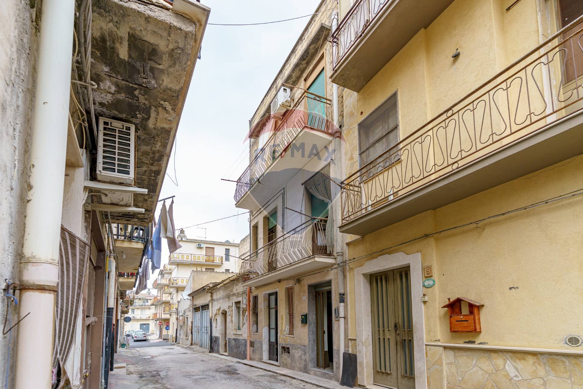 Edificio all\'aperto - Independent house Via C. Colombo
 
5/7, Carlentini - photo 1