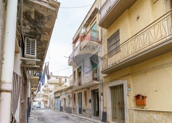 Edificio all\'aperto - Independent house Via C. Colombo
 
5/7, Carlentini - photo 1