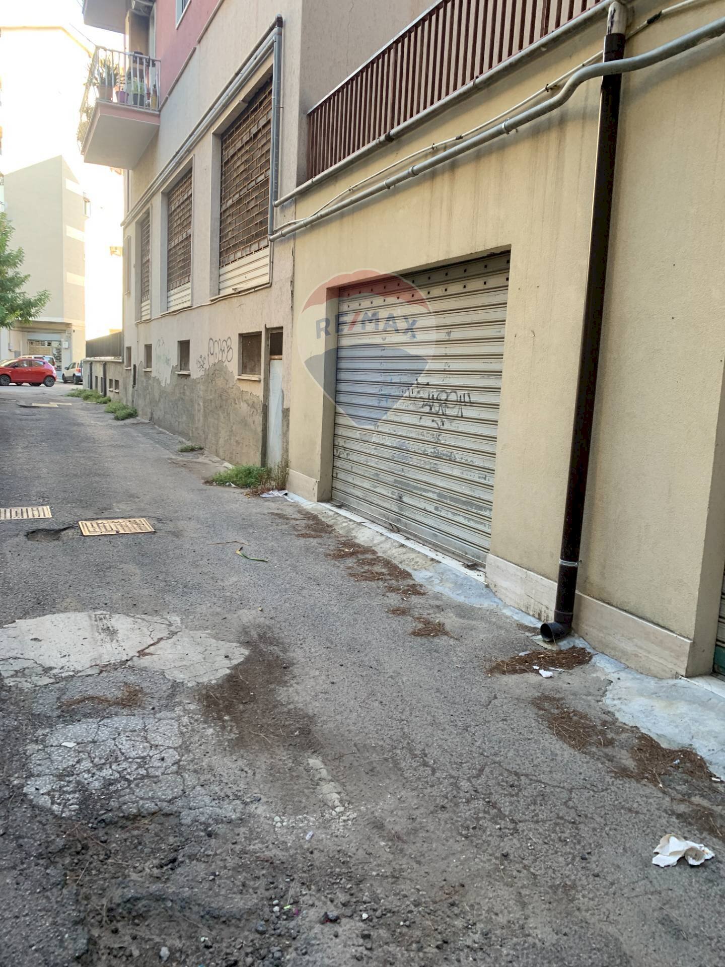 Edificio all\'aperto - Magazzino Via Largo Petrella
 
snc, Caltanissetta - foto 1