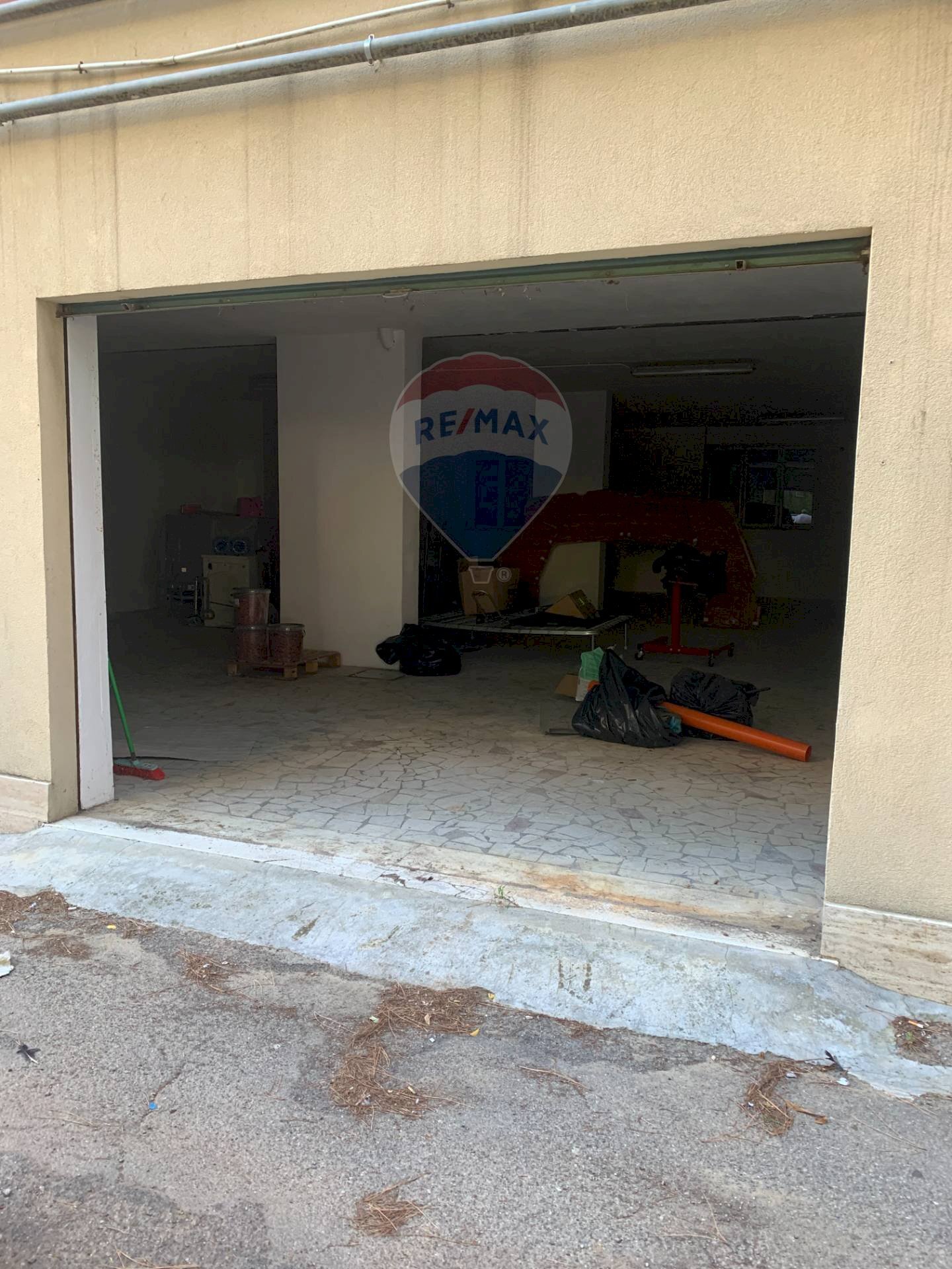 Parcheggio - Magazzino Via Largo Petrella
 
snc, Caltanissetta - foto 2