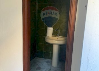 Bagno - Magazzino Via Largo Petrella
 
snc, Caltanissetta - foto 11