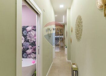 Hall / corridoio - Appartamento Via Gaetano Donizetti
 
56, Catania - foto 21