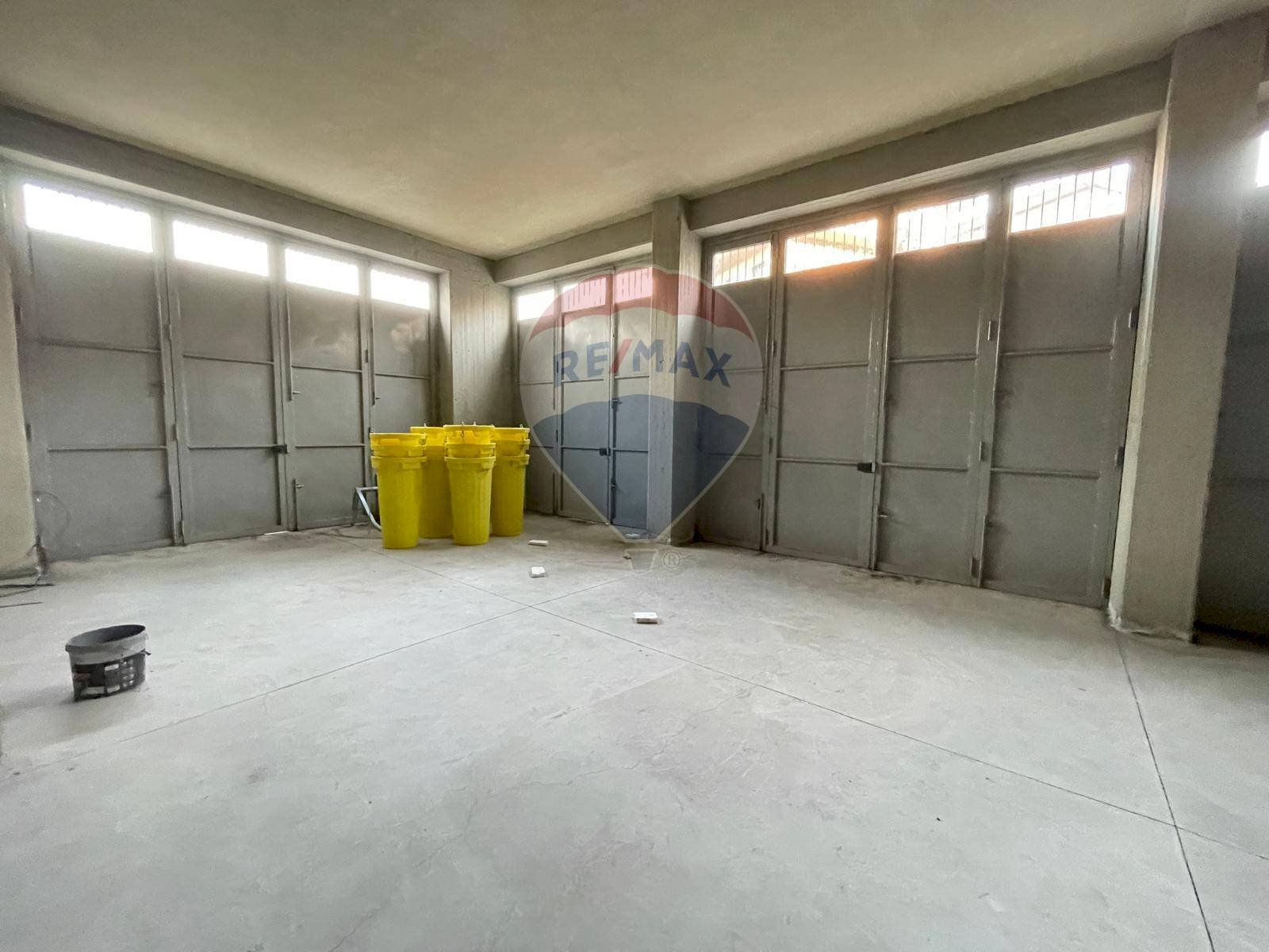 Parcheggio - Locale Commerciale Via:Luigi Capuana, Camporotondo Etneo - foto 2