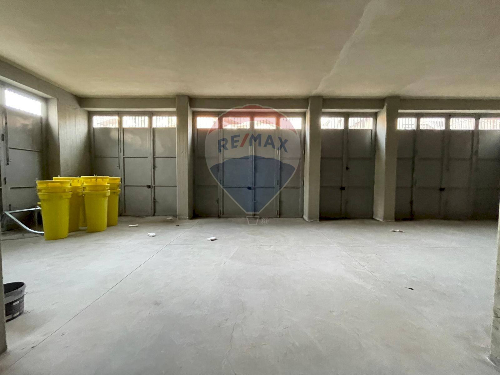 Parcheggio - Locale Commerciale Via:Luigi Capuana, Camporotondo Etneo - foto 3