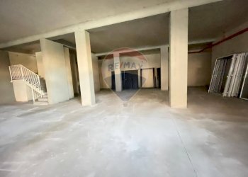 Parcheggio - Locale Commerciale Via: Luigi Capuana, Camporotondo Etneo - foto 2