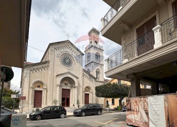 Edificio all\'aperto - Locale Commerciale Santa Teresa di Riva - foto 3