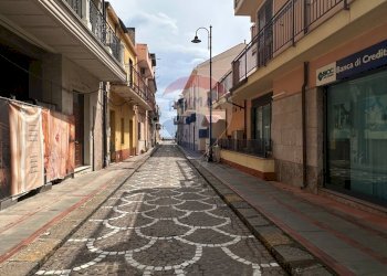 Edificio all\'aperto - Locale Commerciale Santa Teresa di Riva - foto 4