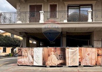 Edificio all\'aperto - Locale Commerciale Santa Teresa di Riva - foto 6