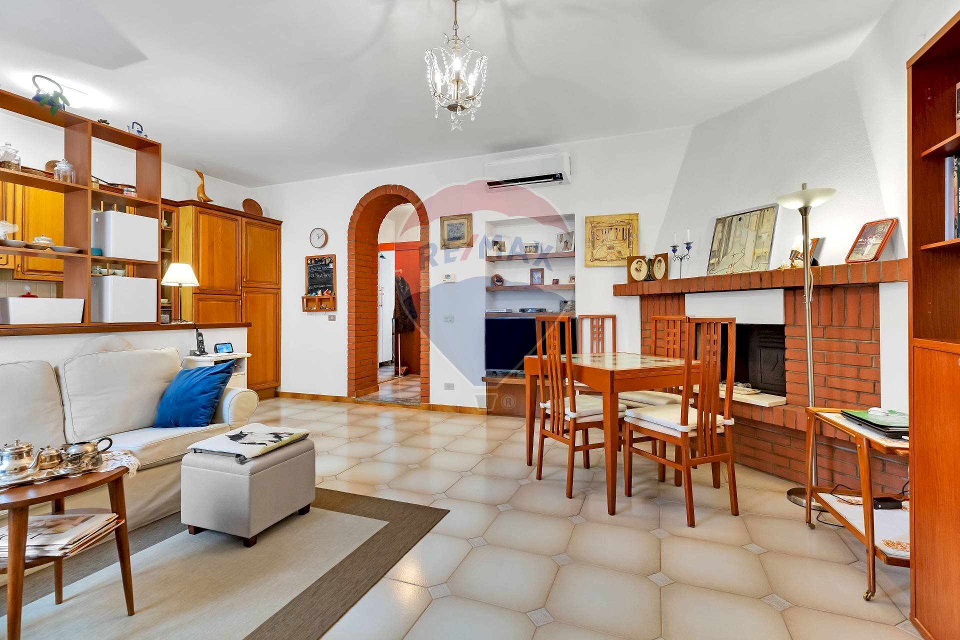 Sala da pranzo - Casa indipendente via L. Cadorna
 
56, Melegnano - foto 1