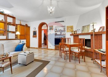 Sala da pranzo - Casa indipendente via L. Cadorna
 
56, Melegnano - foto 1