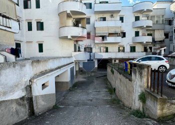 Edificio all\'aperto - Box Via Quasimodo
 
10, Vieste - foto 4