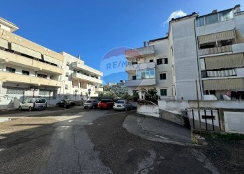 Edificio all\'aperto - Box Via Quasimodo
 
10, Vieste - foto 11