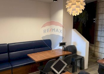 interno - Locale Commerciale Viale XXIV Maggio
 
13, Vieste - foto 5