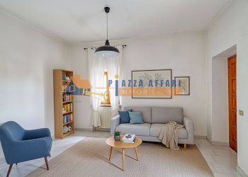 Foto 6 - Casa indipendente via Garibaldi
 
12, Caronno Varesino - foto 6