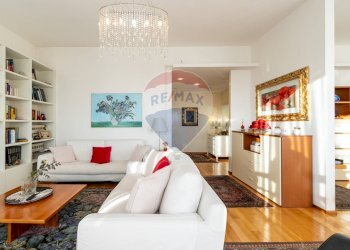 Soggiorno - Quadrilocale galleria kennedy
 
10, Seregno - foto 4