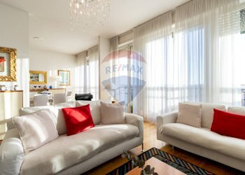 Soggiorno - Quadrilocale galleria kennedy
 
10, Seregno - foto 6