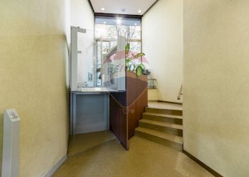 Ricezione / Lobby - Trilocale Via Emanuele Filiberto
 
11, Milano - foto 27